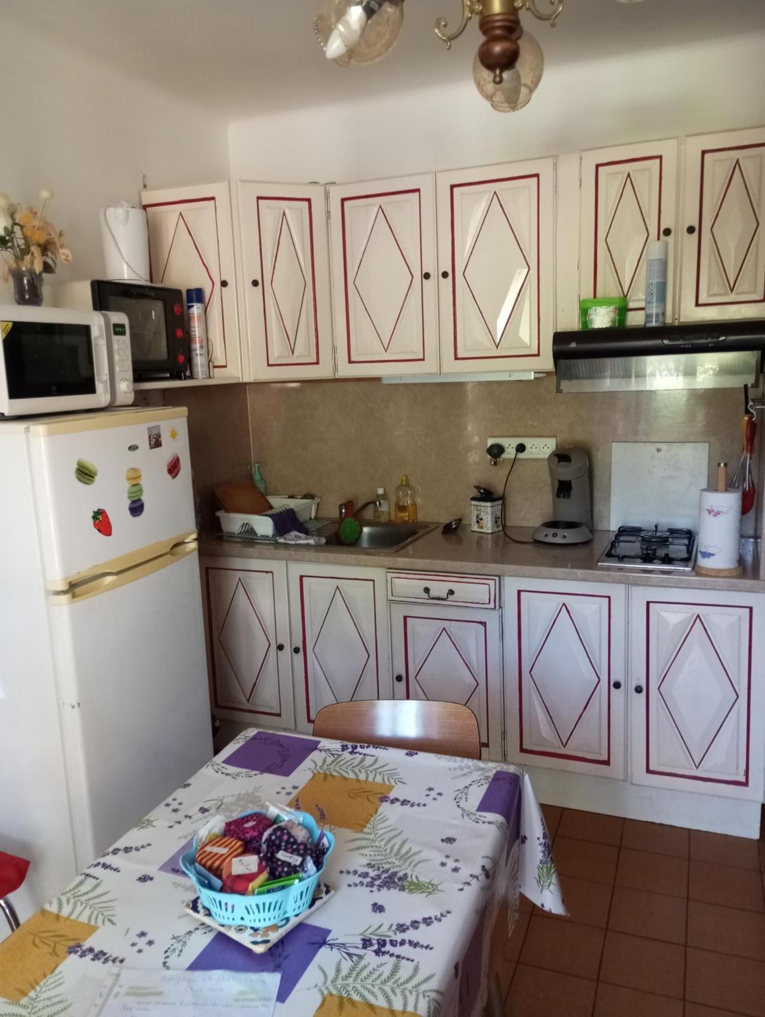 Reynès F1 Chambre Et Cuisine מראה חיצוני תמונה
